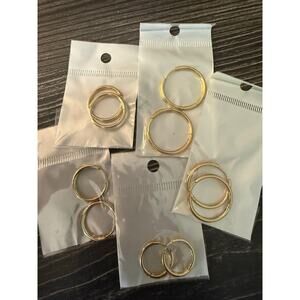 6/$25 NWT 5 Varying Size Simple Gold Hoops